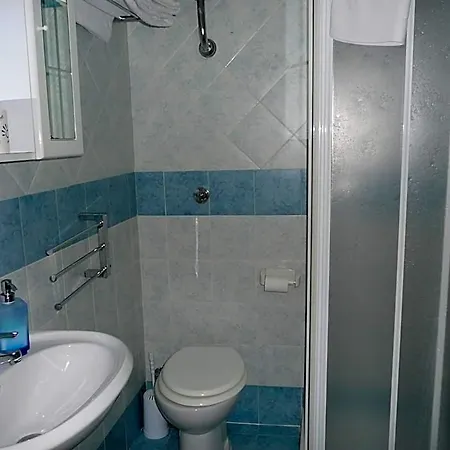 Oda ve Kahvaltı I Papiri Portici